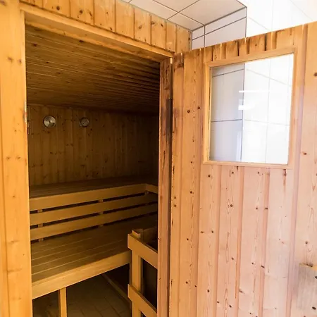 Ferienwohnung Mit Schwimmbad Am Kurpark * باد ويلباد